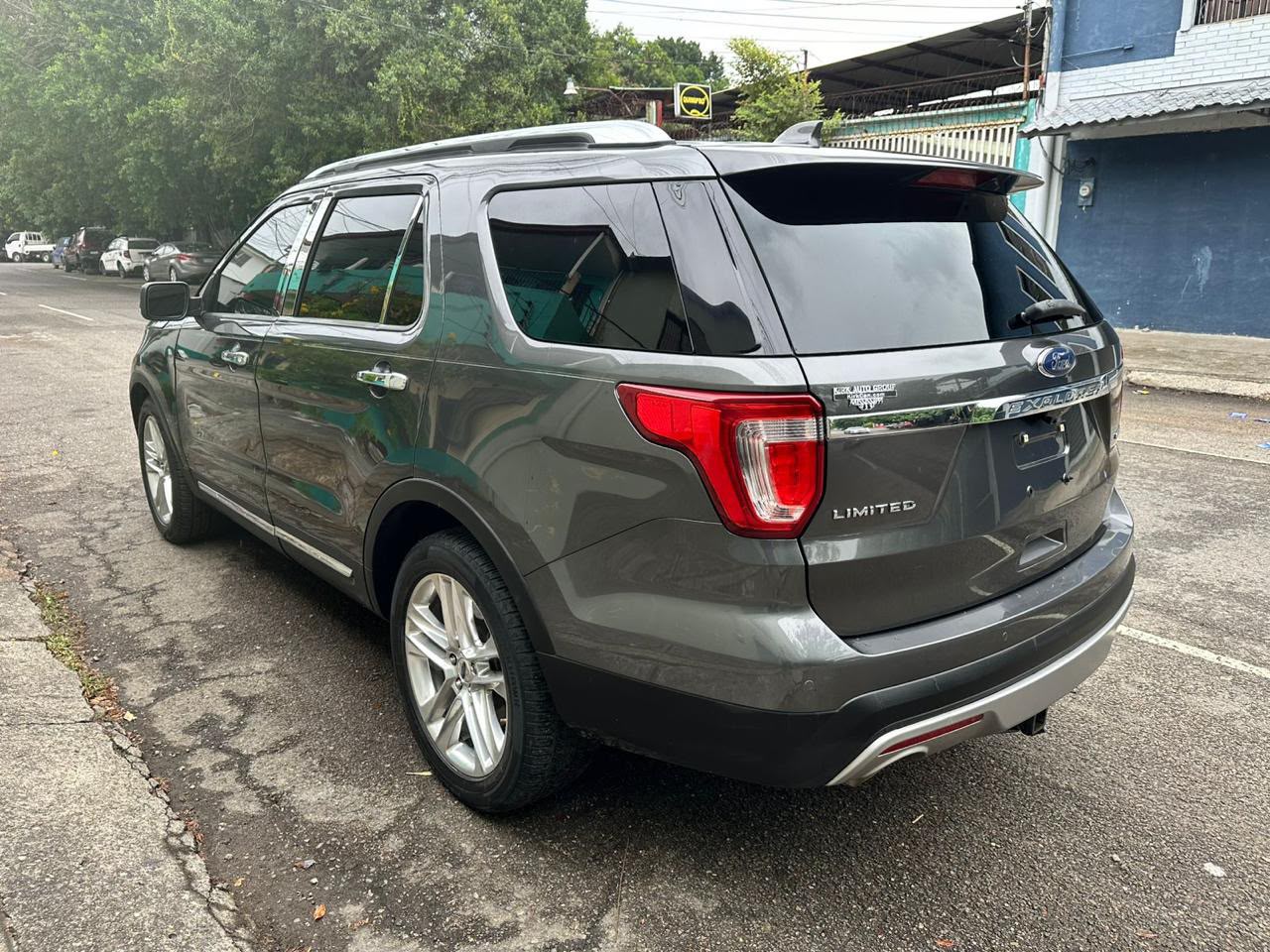 FORD EXPLORER 2016