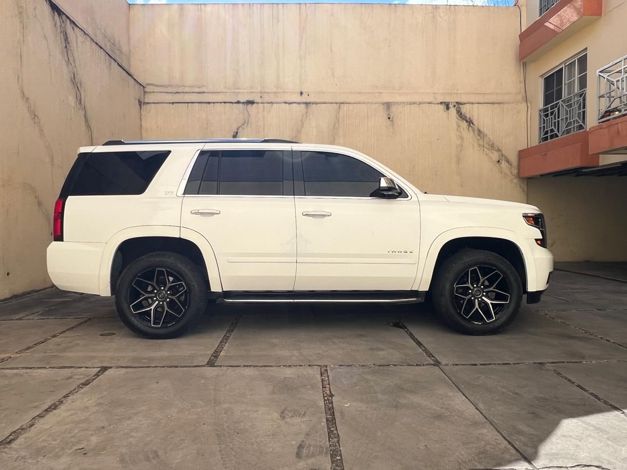 CHEVROLET TAHOE 2015