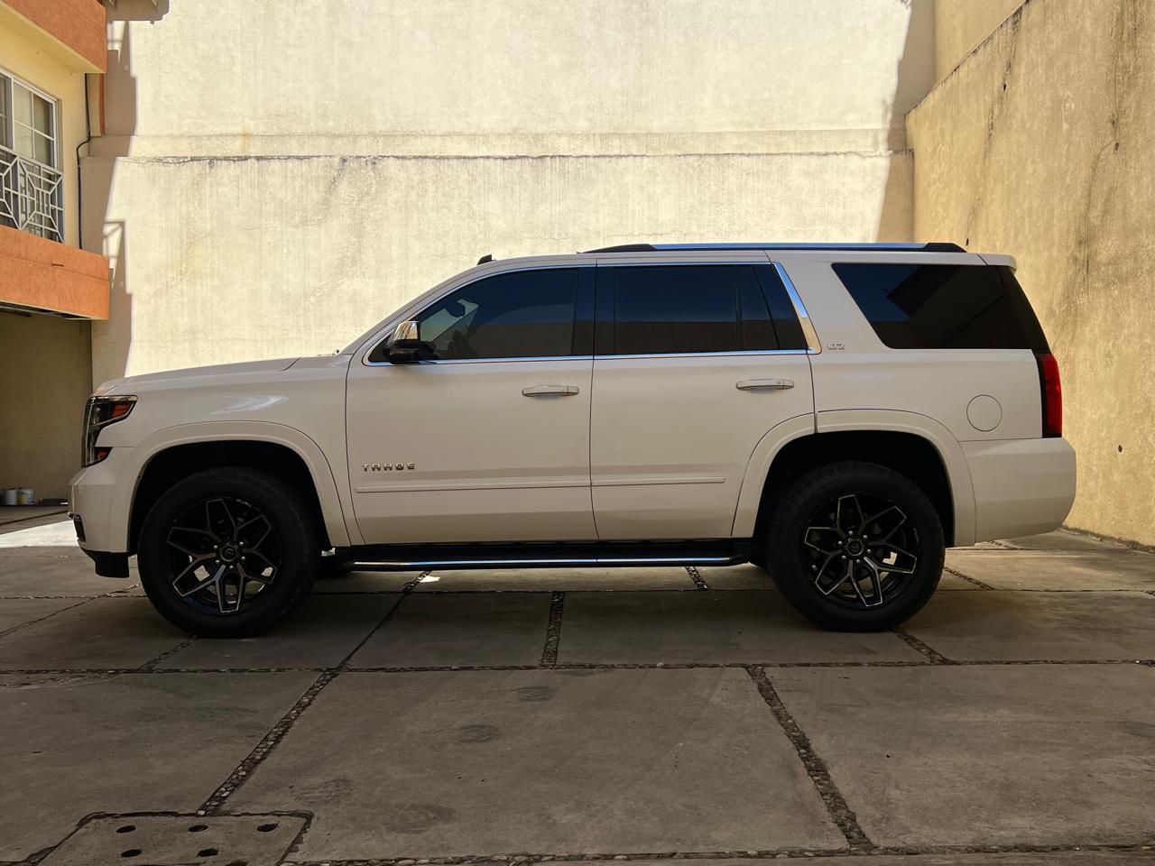 CHEVROLET TAHOE 2015