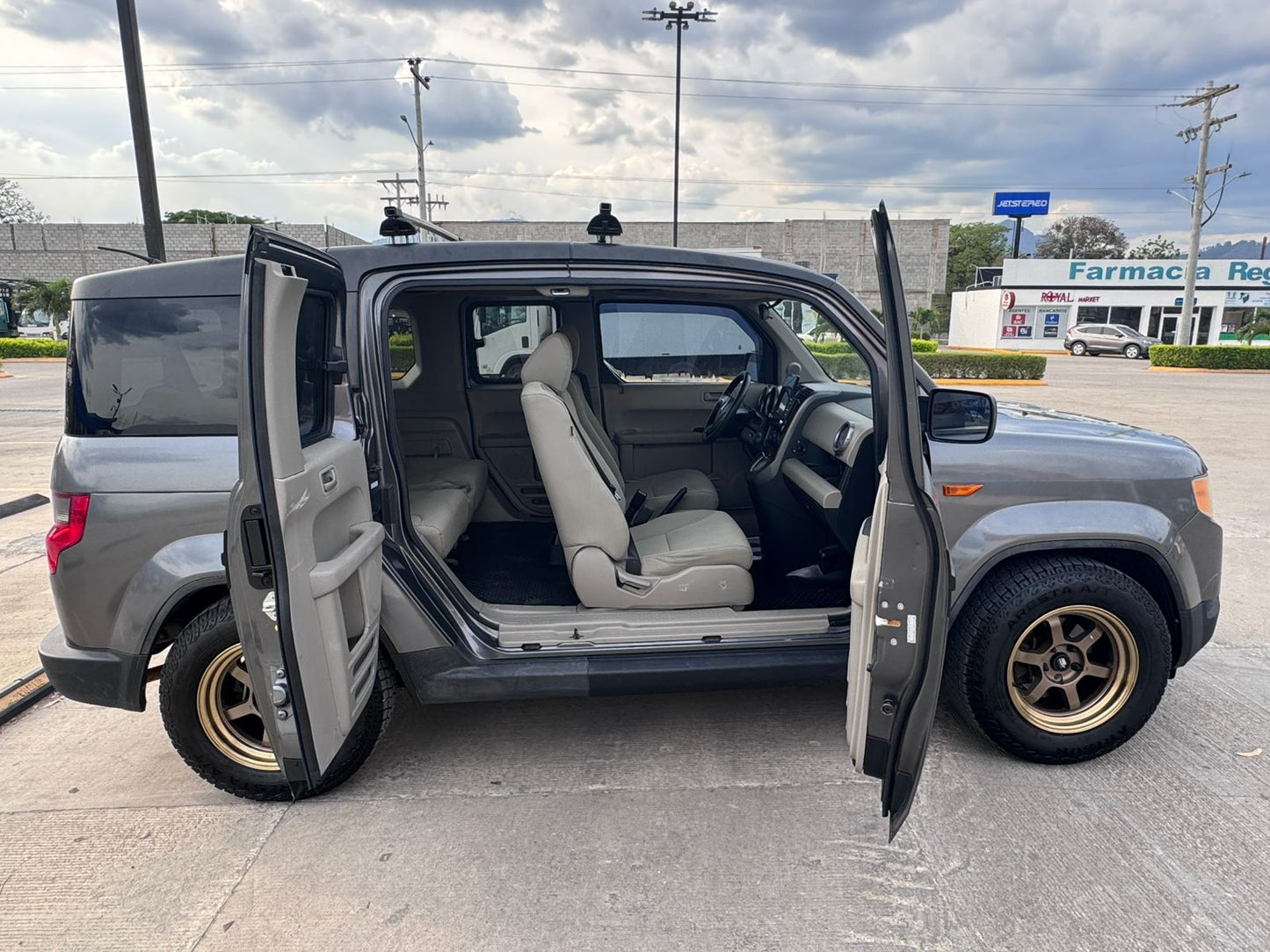 HONDA ELEMENT 2011
