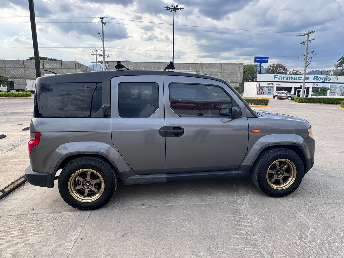 HONDA ELEMENT 2011