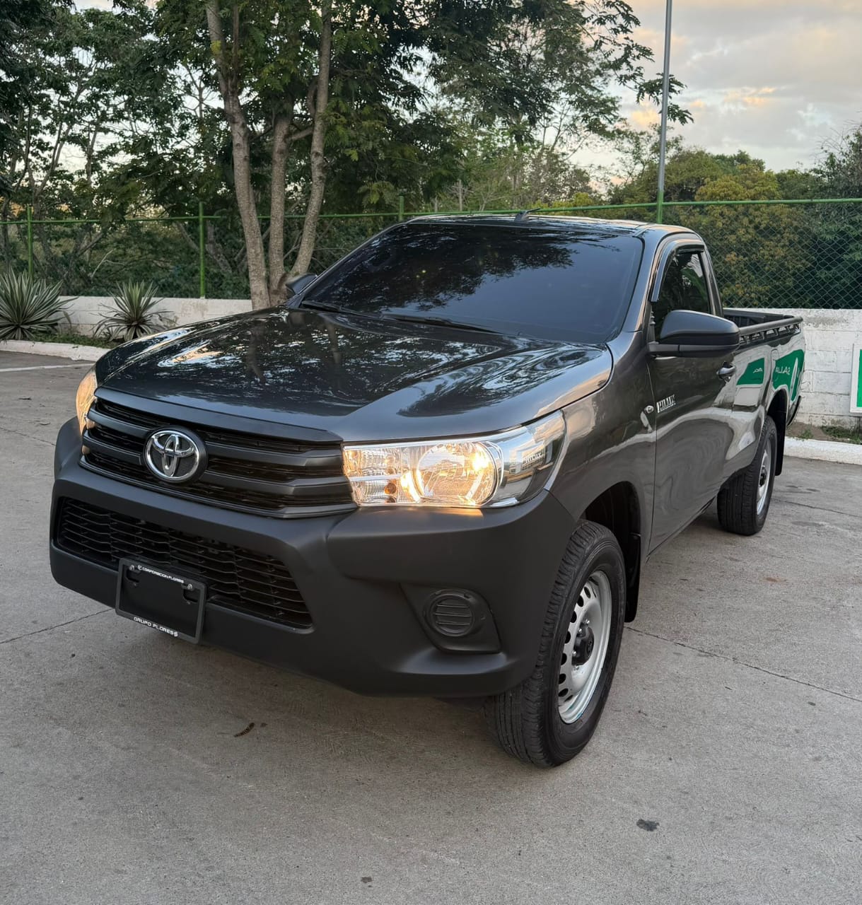 TOYOTA HILUX 2023