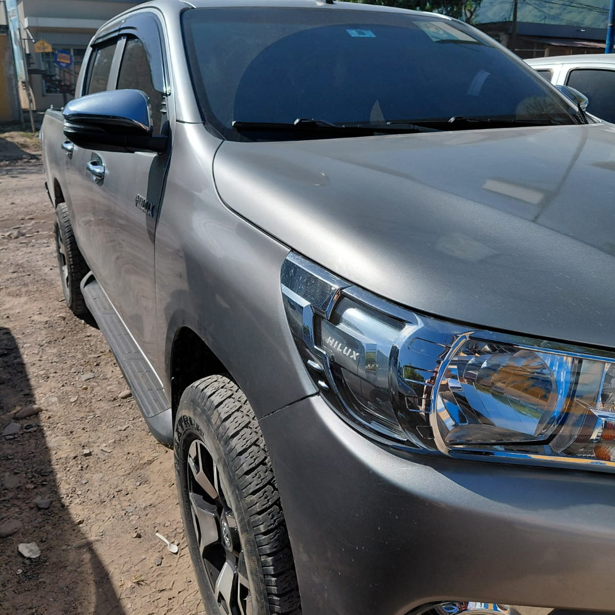 TOYOTA HILUX 2023