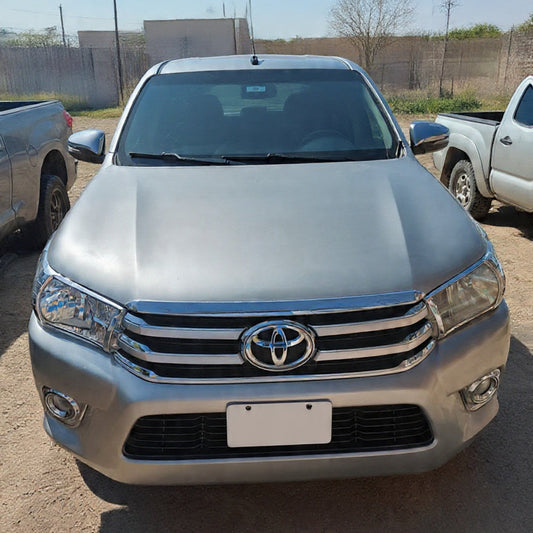 TOYOTA HILUX 2023