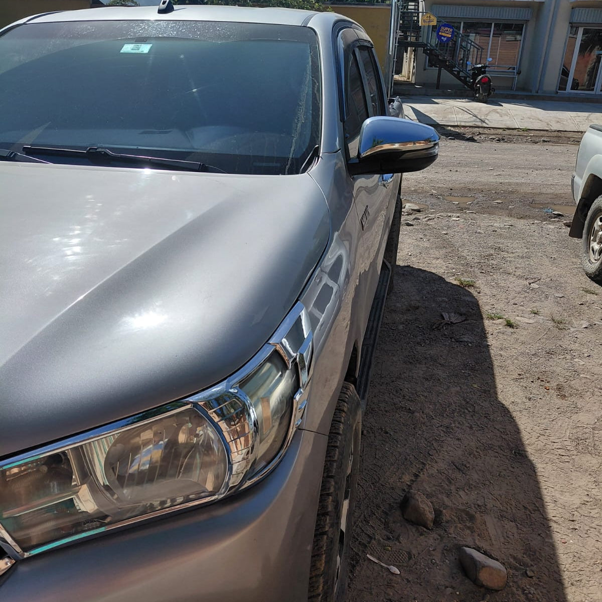 TOYOTA HILUX 2023