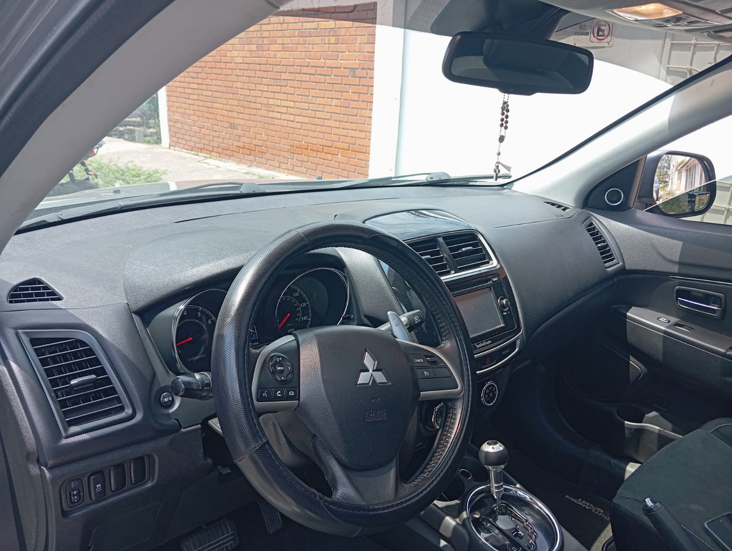 MITSUBISHI OUTLANDER 2015