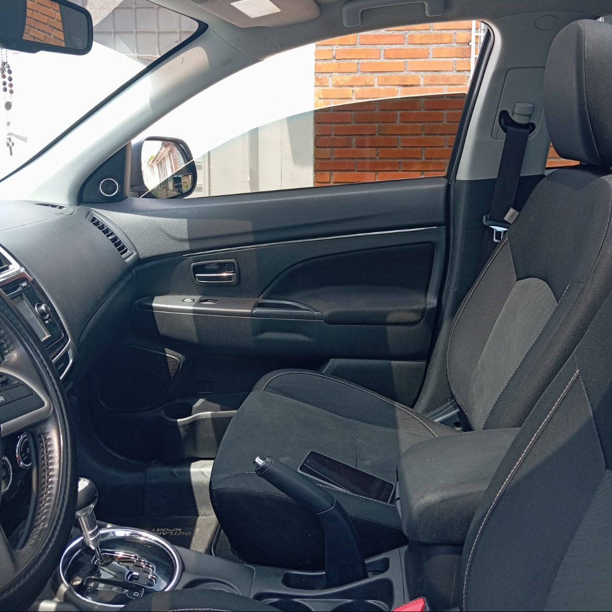 MITSUBISHI OUTLANDER 2015