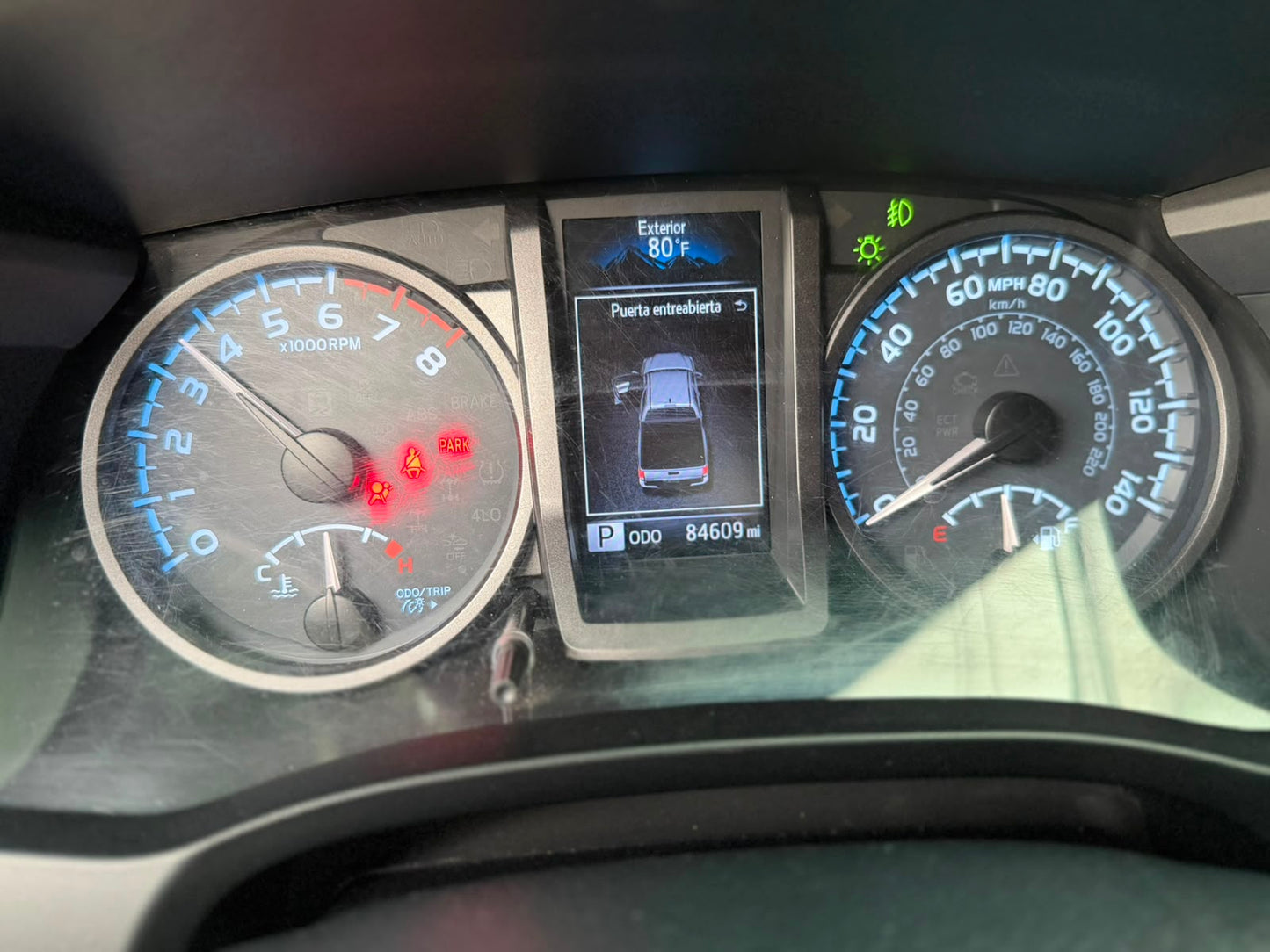TOYOTA TACOMA 2019