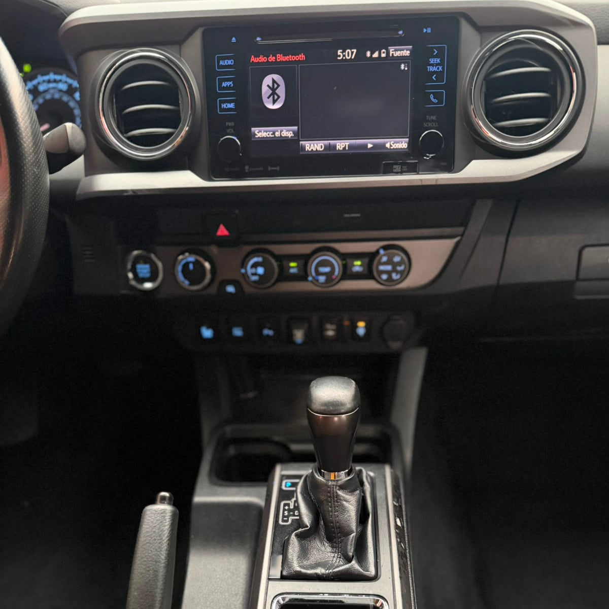 TOYOTA TACOMA 2019