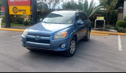 TOYOTA RAV4 2010