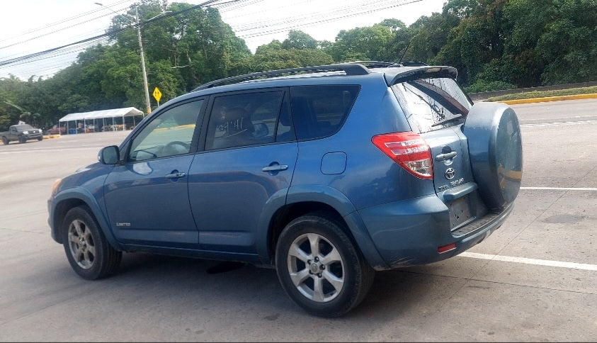 TOYOTA RAV4 2010