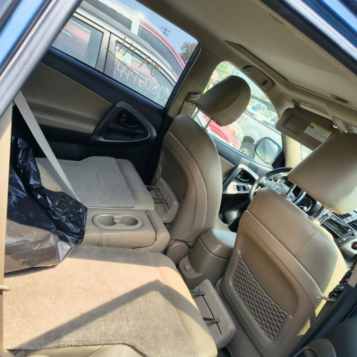 TOYOTA RAV4 2010