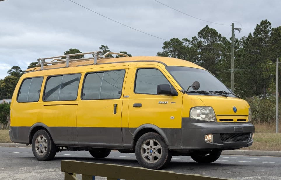 KIA BONGO MICROBUS 2004