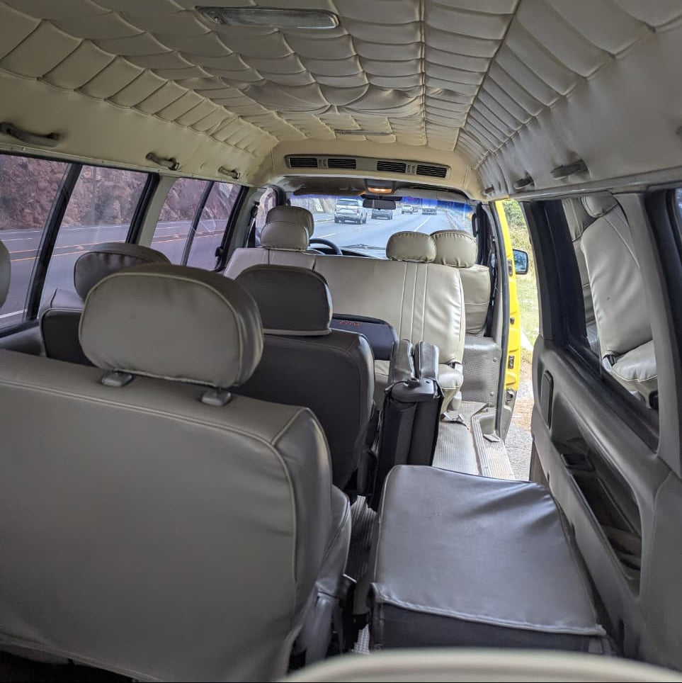 KIA BONGO MICROBUS 2004