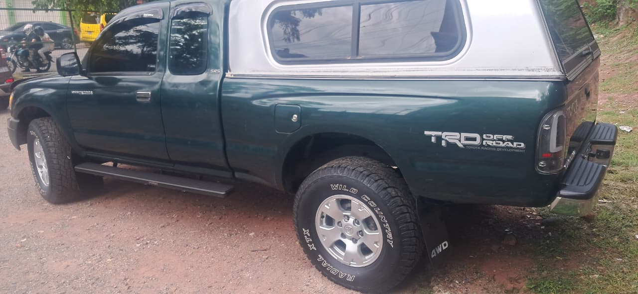 TOYOTA TACOMA 1999