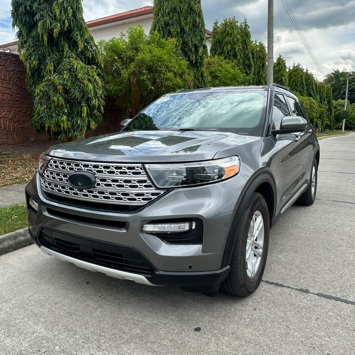 FORD EXPLORER 2021