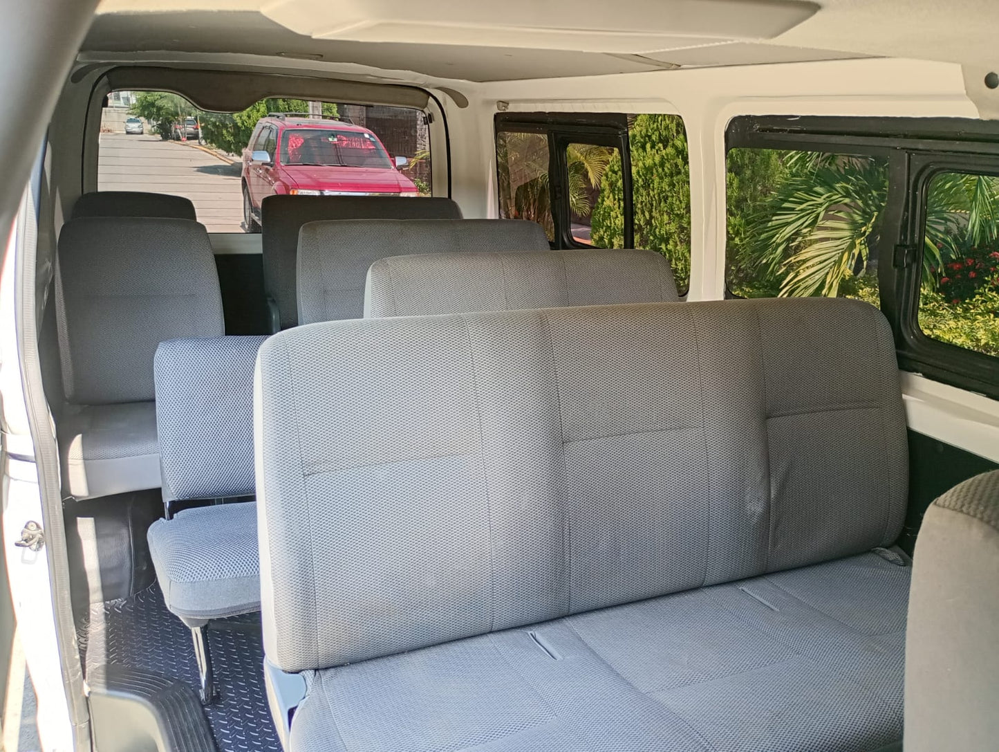 TOYOTA HIACE 2020