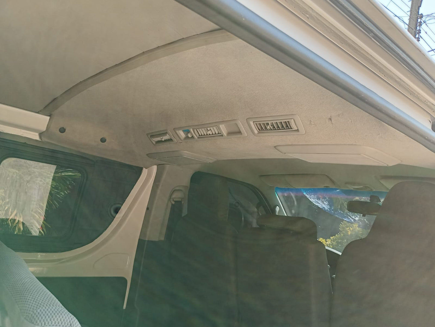 TOYOTA HIACE 2020