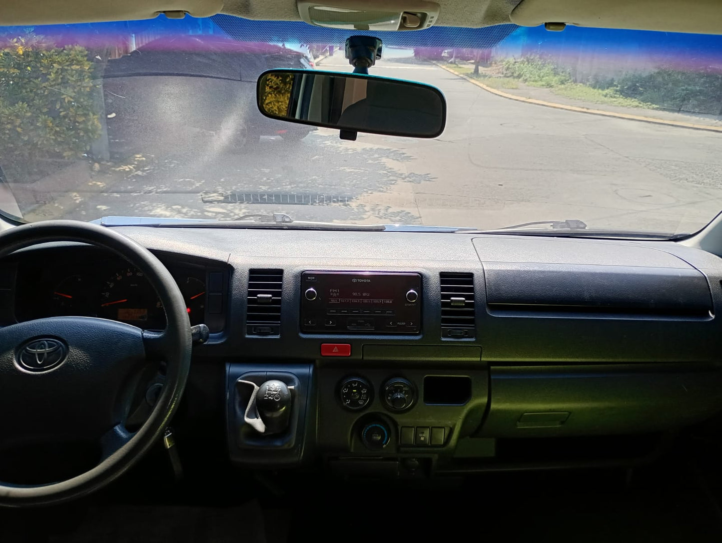 TOYOTA HIACE 2020