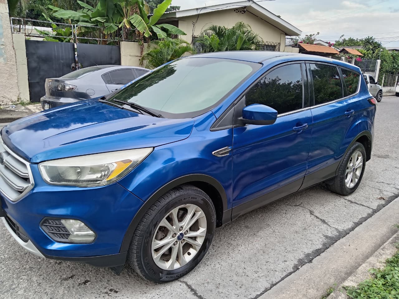 FORD ESCAPE 2017