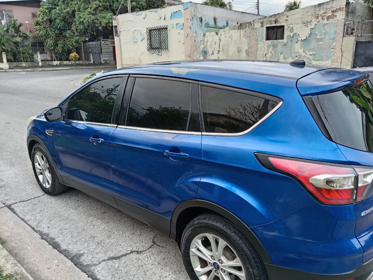 FORD ESCAPE 2017