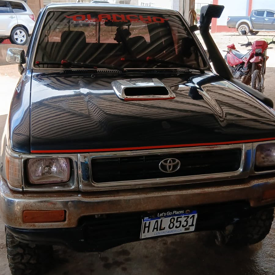 TOYOTA HILUX 22R 1994