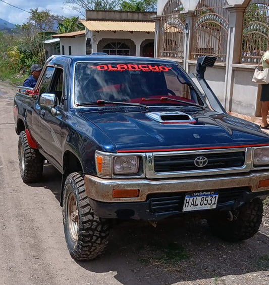 TOYOTA HILUX 22R 1994