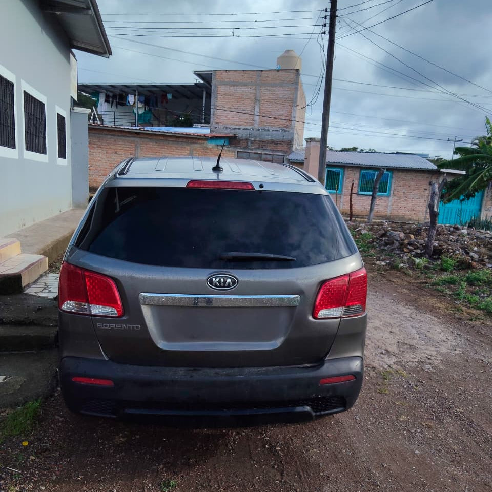 KIA SORENTO 2011