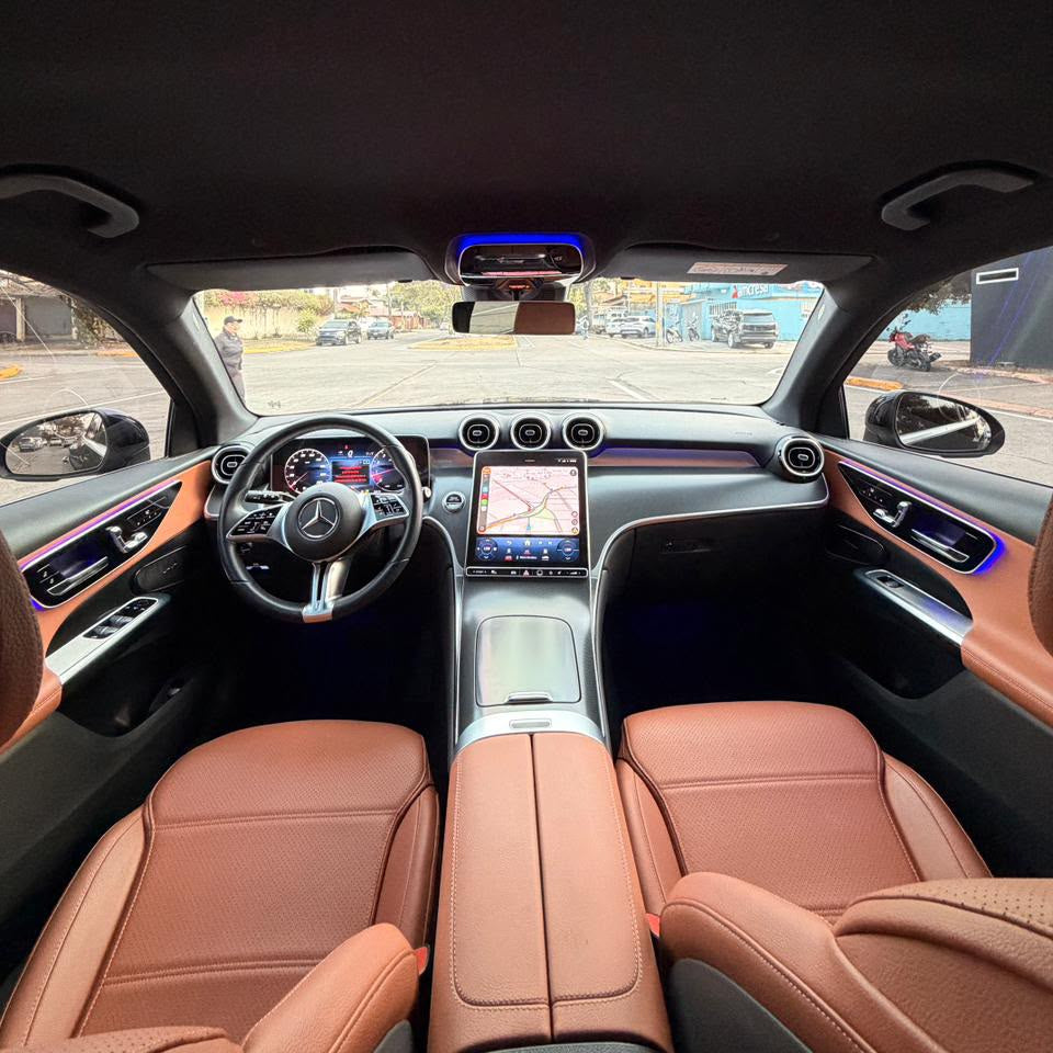 MERCEDES BENZ GLC200 4MATIC AVANTGARDE 2024