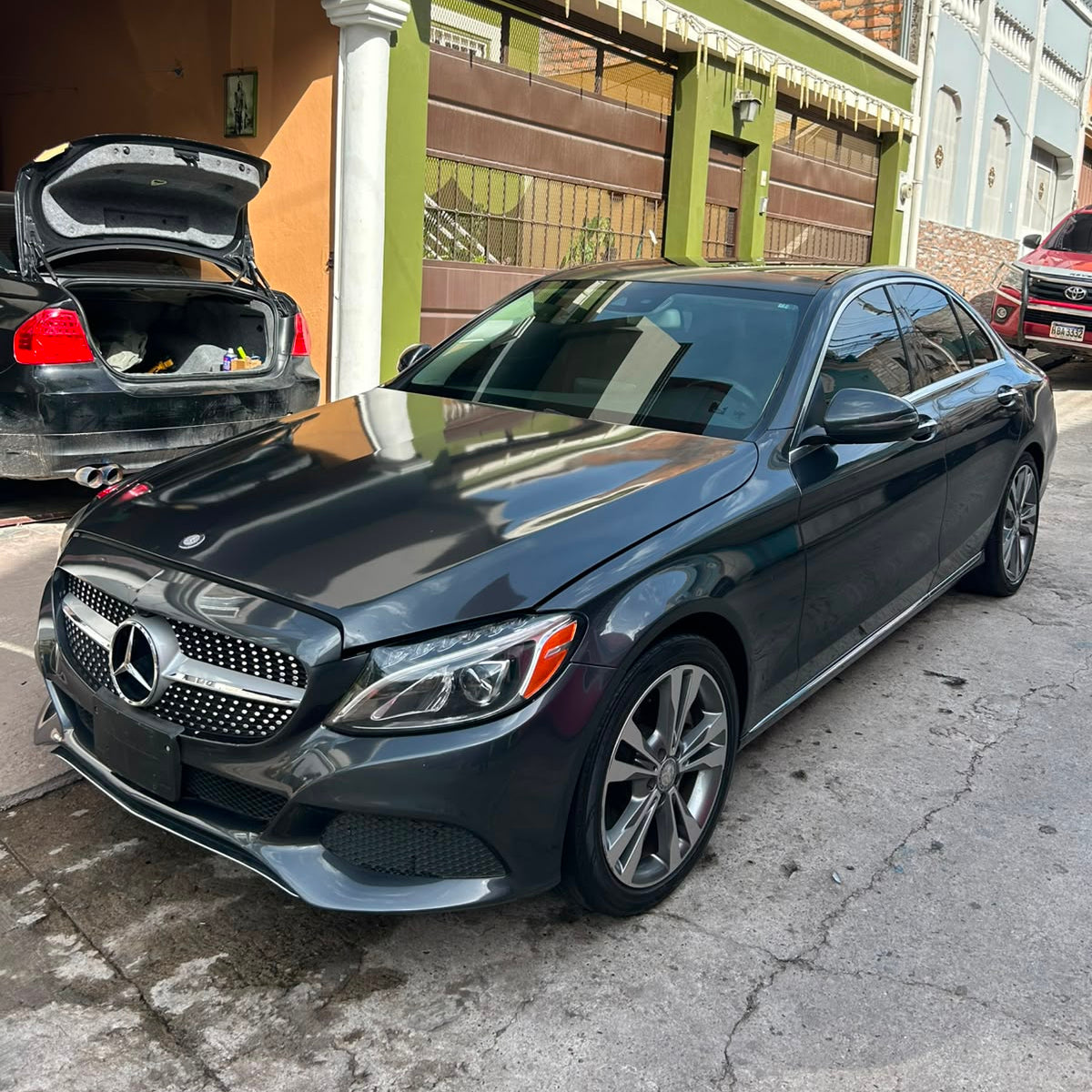 MERCEDES BENZ C300 2016