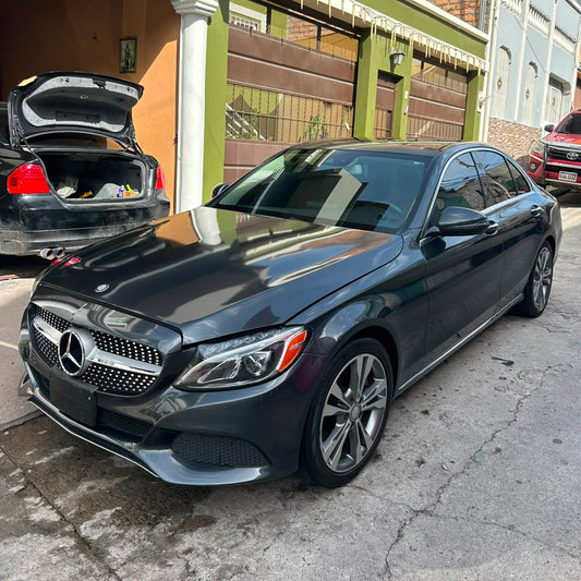 MERCEDES BENZ C300 2016