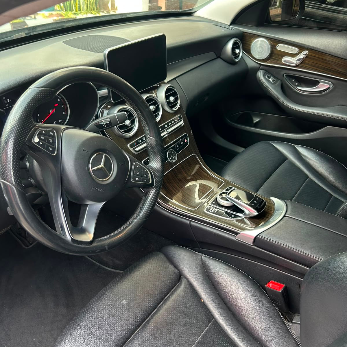 MERCEDES BENZ C300 2016