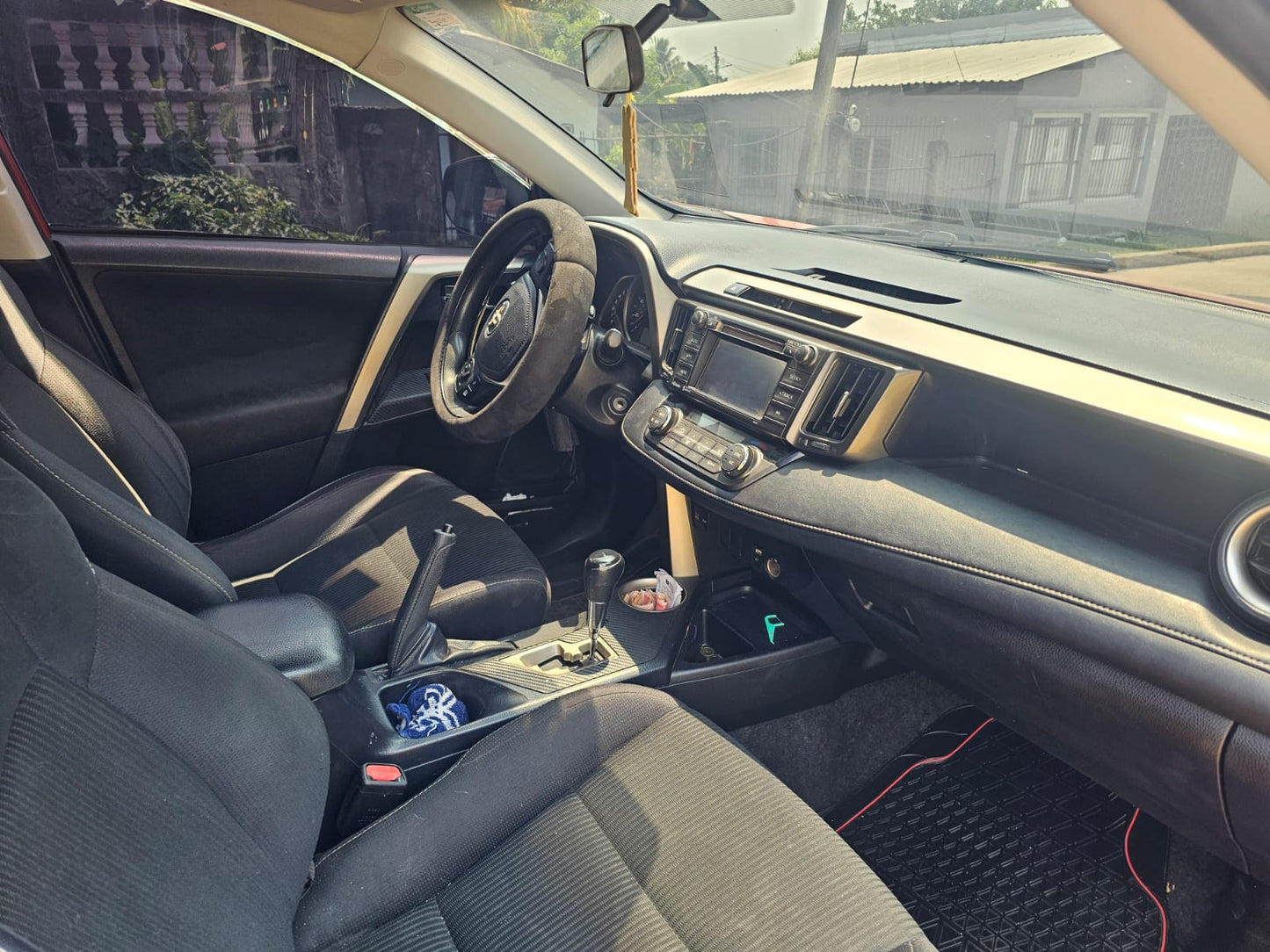 TOYOTA RAV4 2015