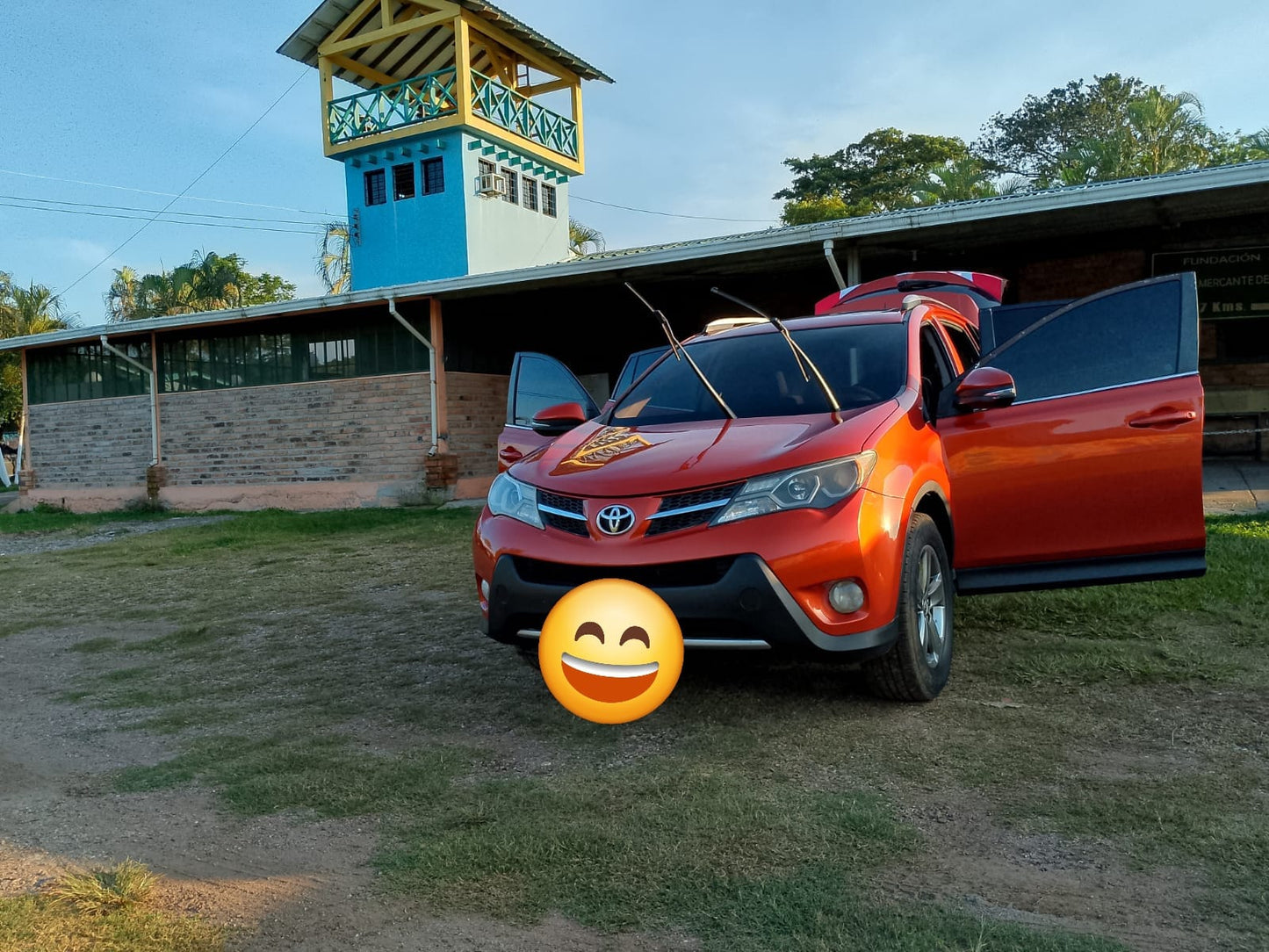 TOYOTA RAV4 2015