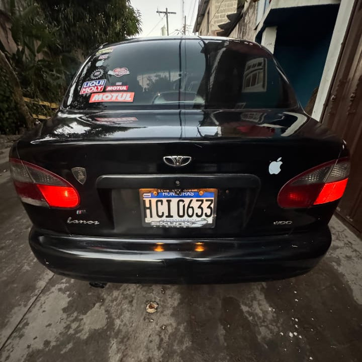 DAEWOO LANOS 2000