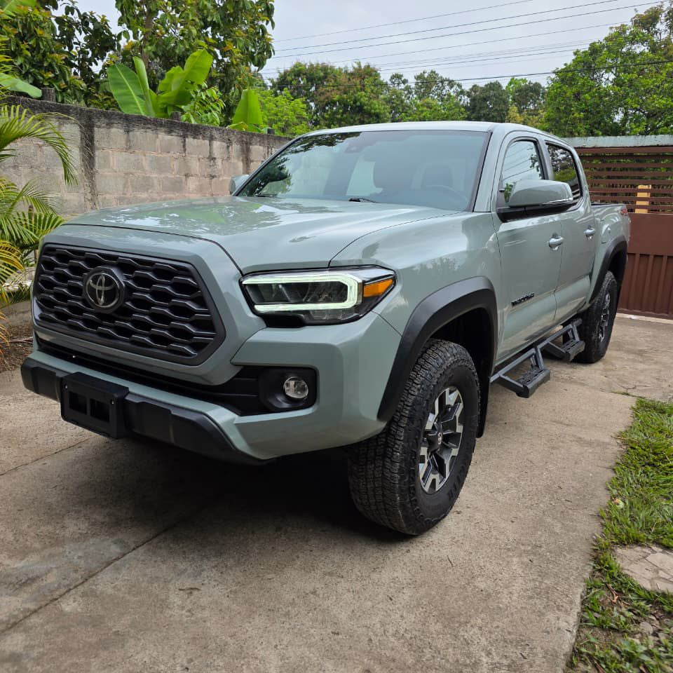 TOYOTA TACOMA 2023