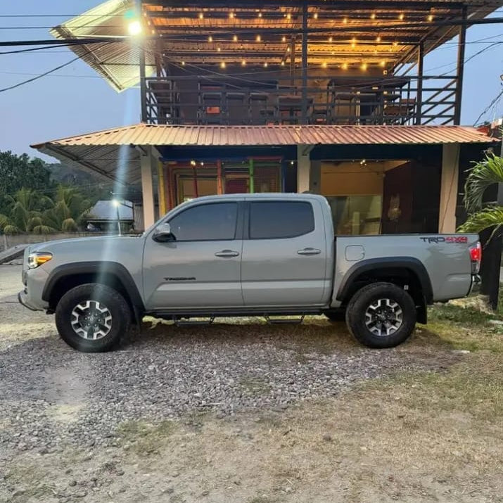 TOYOTA TACOMA 2023