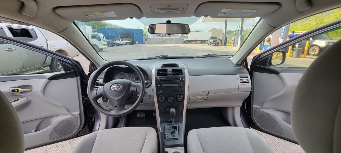 TOYOTA COROLLA 2012