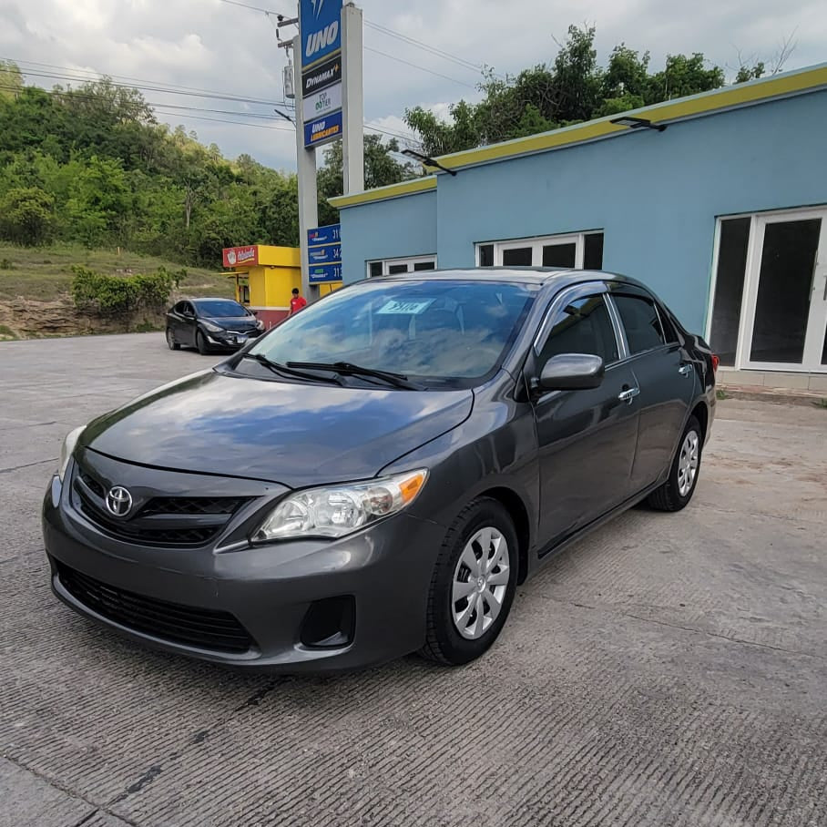 TOYOTA COROLLA 2012