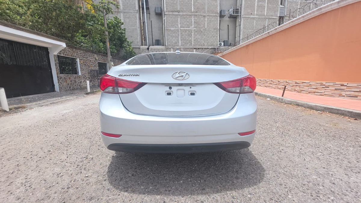HYUNDAI ELANTRA 2015