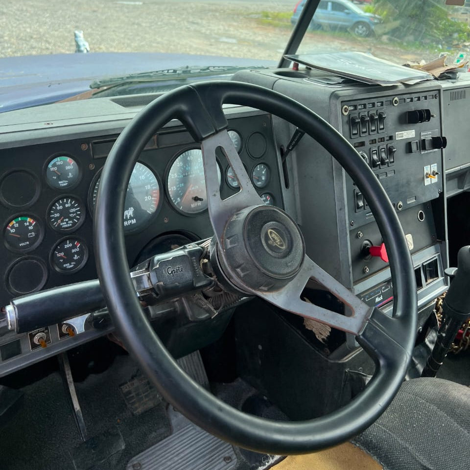 MACK E7 427 1999