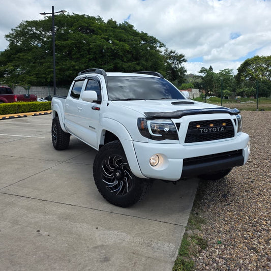 TOYOTA TACOMA 2011