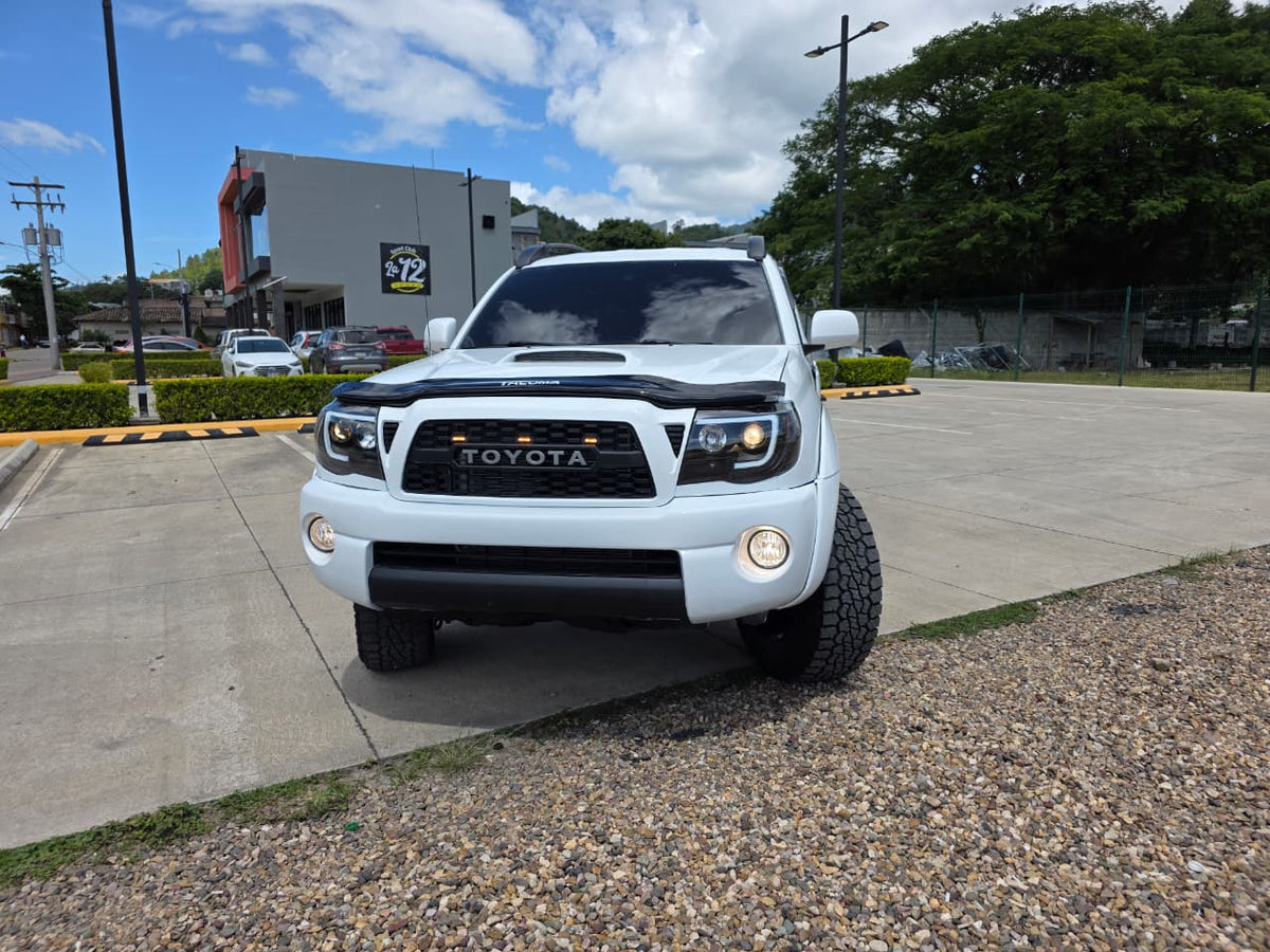 TOYOTA TACOMA 2011
