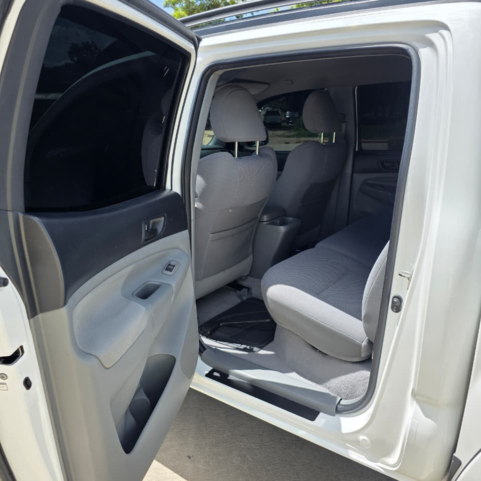 TOYOTA TACOMA 2011