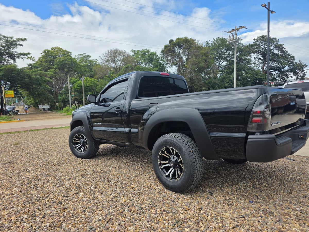 TOYOTA TACOMA 2013