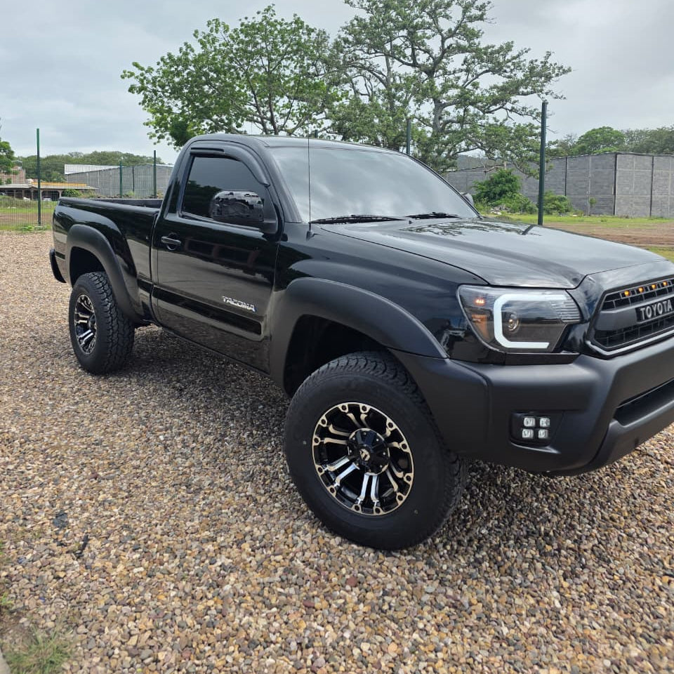 TOYOTA TACOMA 2013