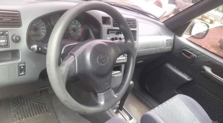 TOYOTA RAV4 2000