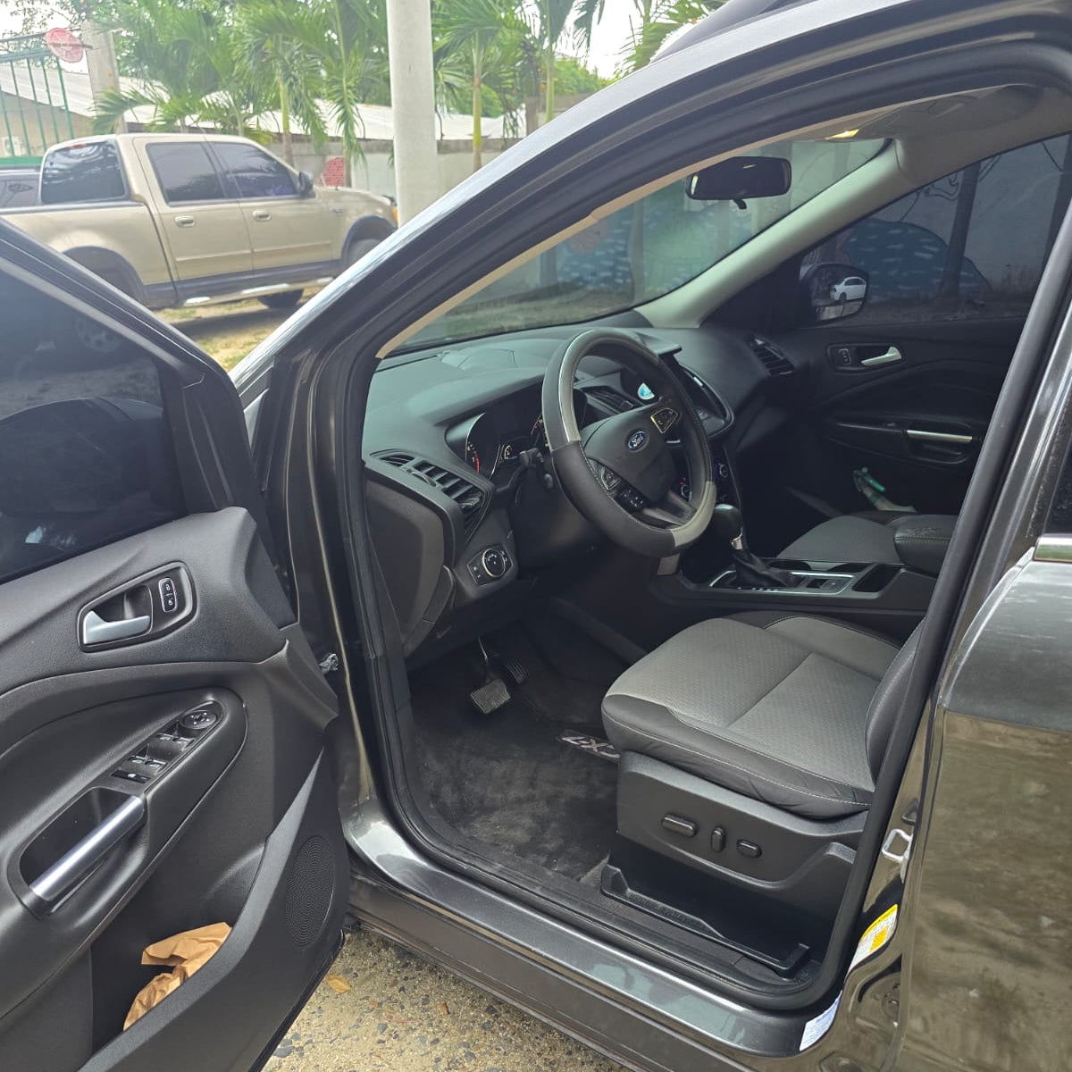 FORD ESCAPE 2017