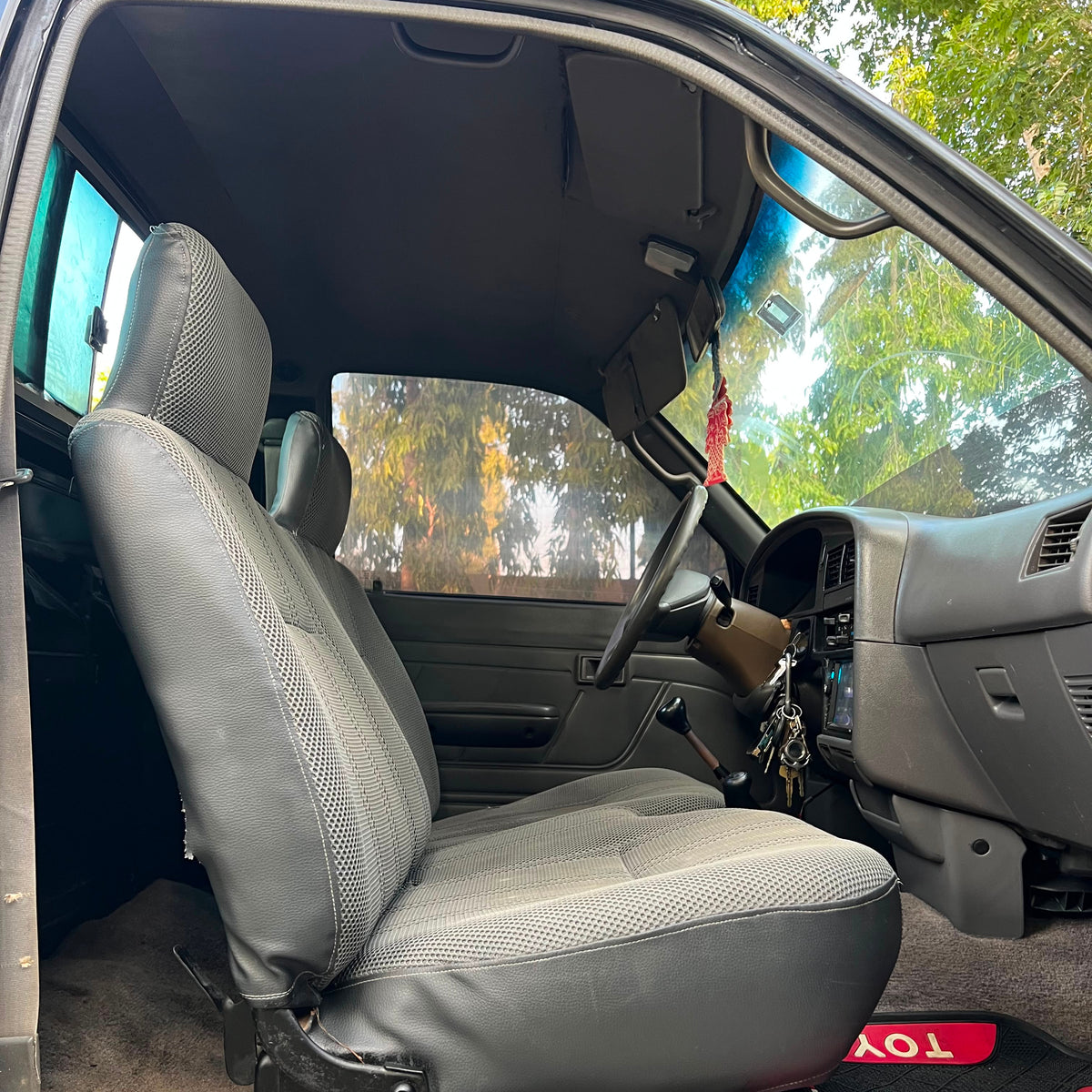 TOYOTA HILUX 22R 1992