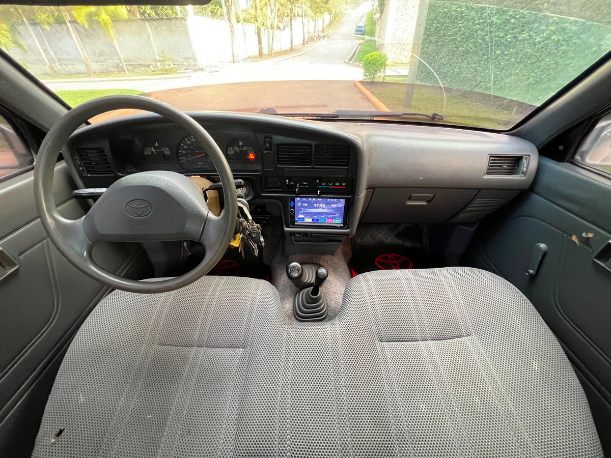 TOYOTA HILUX 22R 1992
